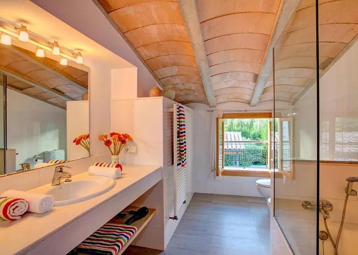 Llobiner By * Pollenca