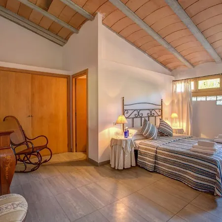 فيلة Llobiner By